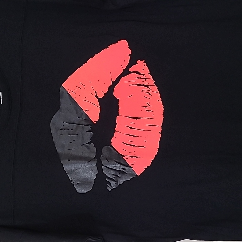 CITY STREETS Women's Black Hot Pink Kiss Print Tee Size L - Picture 6 of 7